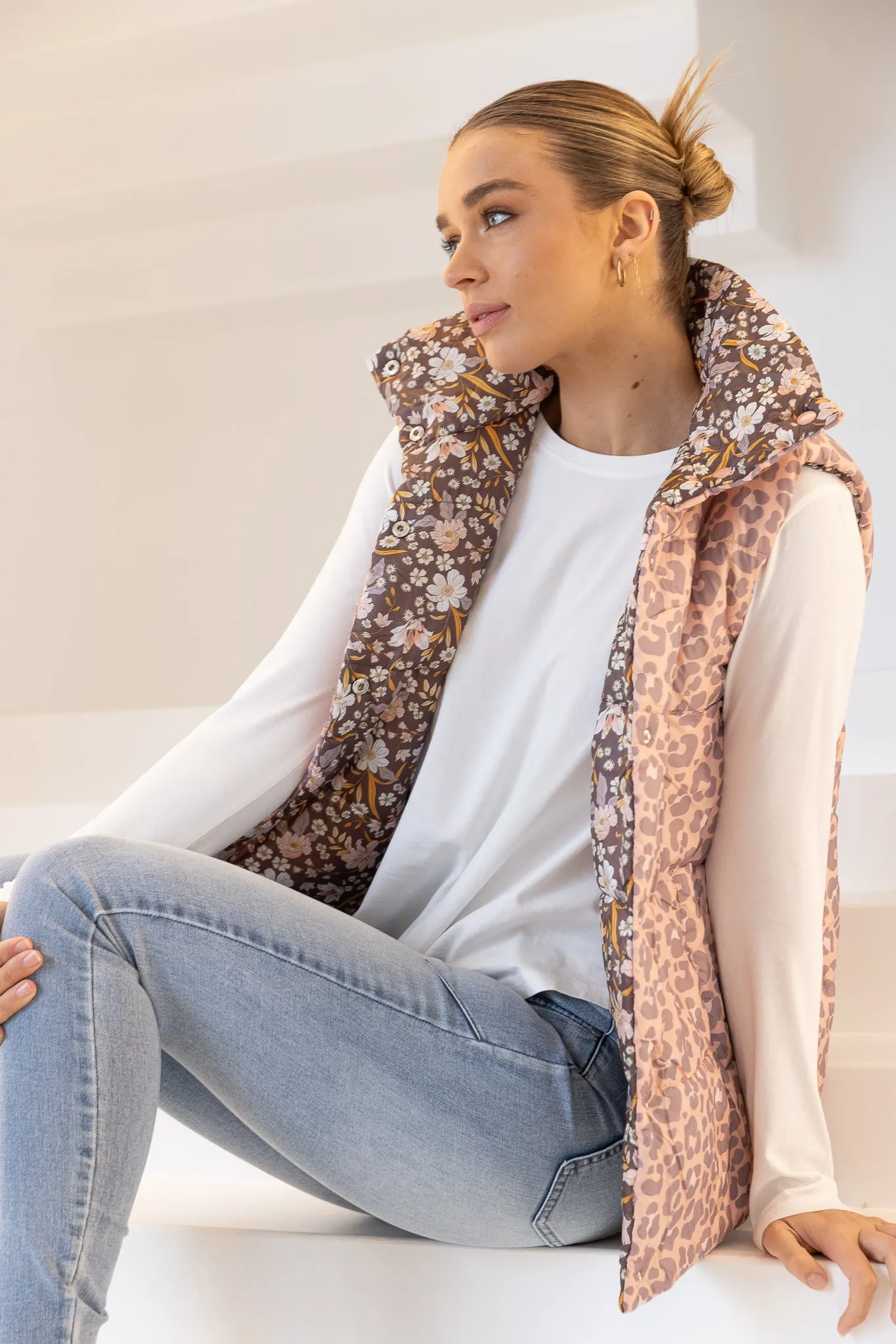 ALESSIA REVERSIBLE PUFFER VEST - Choc Floral/Pink Cheetah