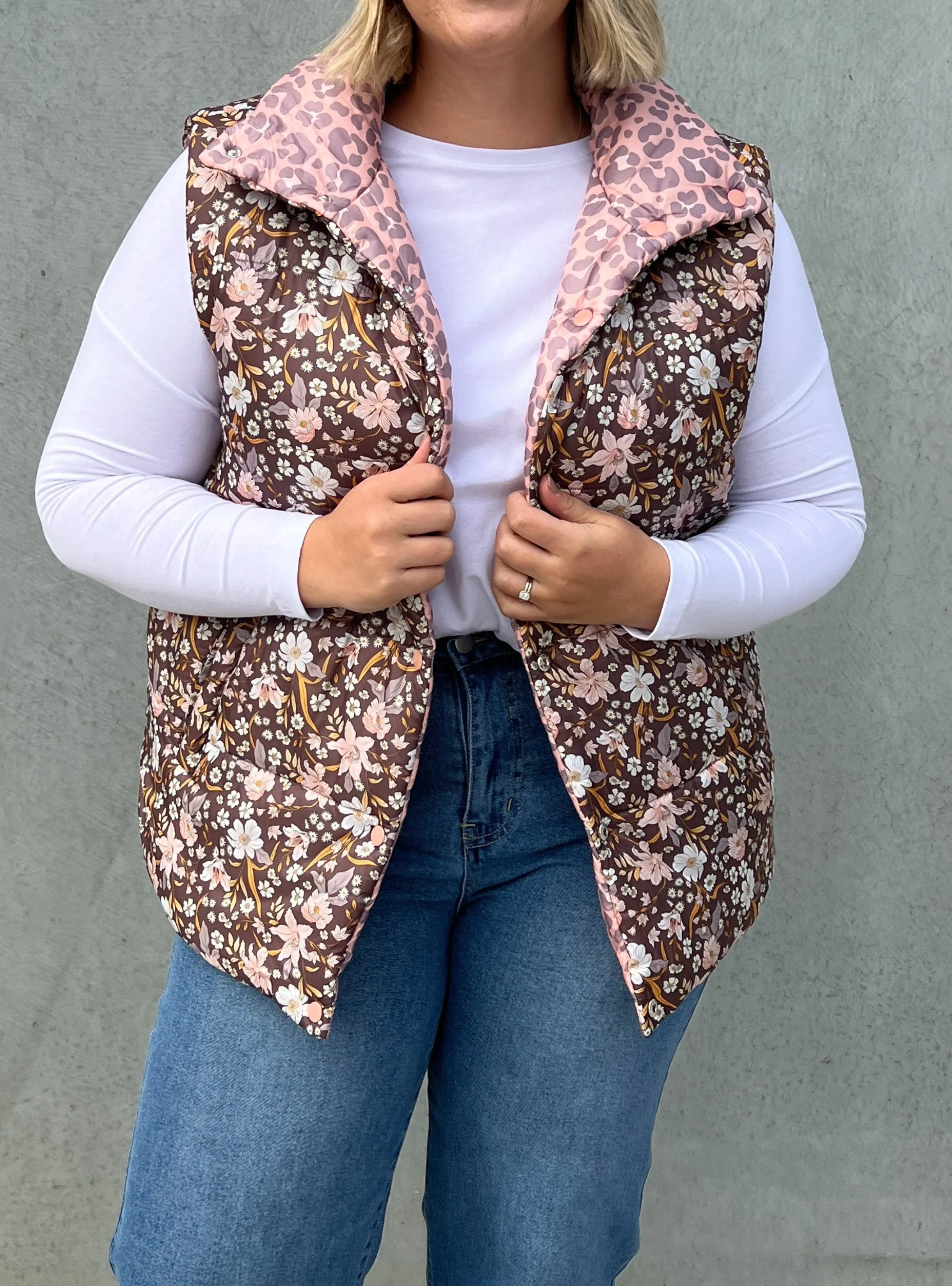 ALESSIA REVERSIBLE PUFFER VEST - Choc Floral/Pink Cheetah