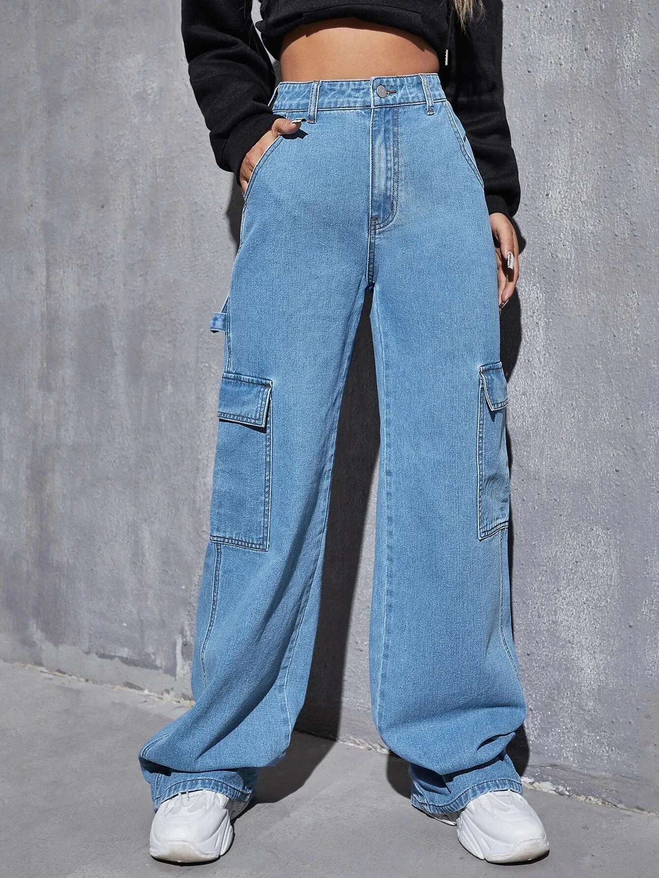 Classic Fit Zippered Denim Cargo Pants