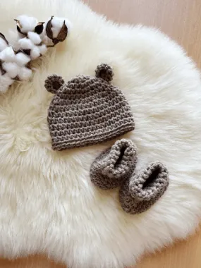 Crochet baby bear beanie and booties | 0-3 months baby gift | newborn gift | baby shower | photography