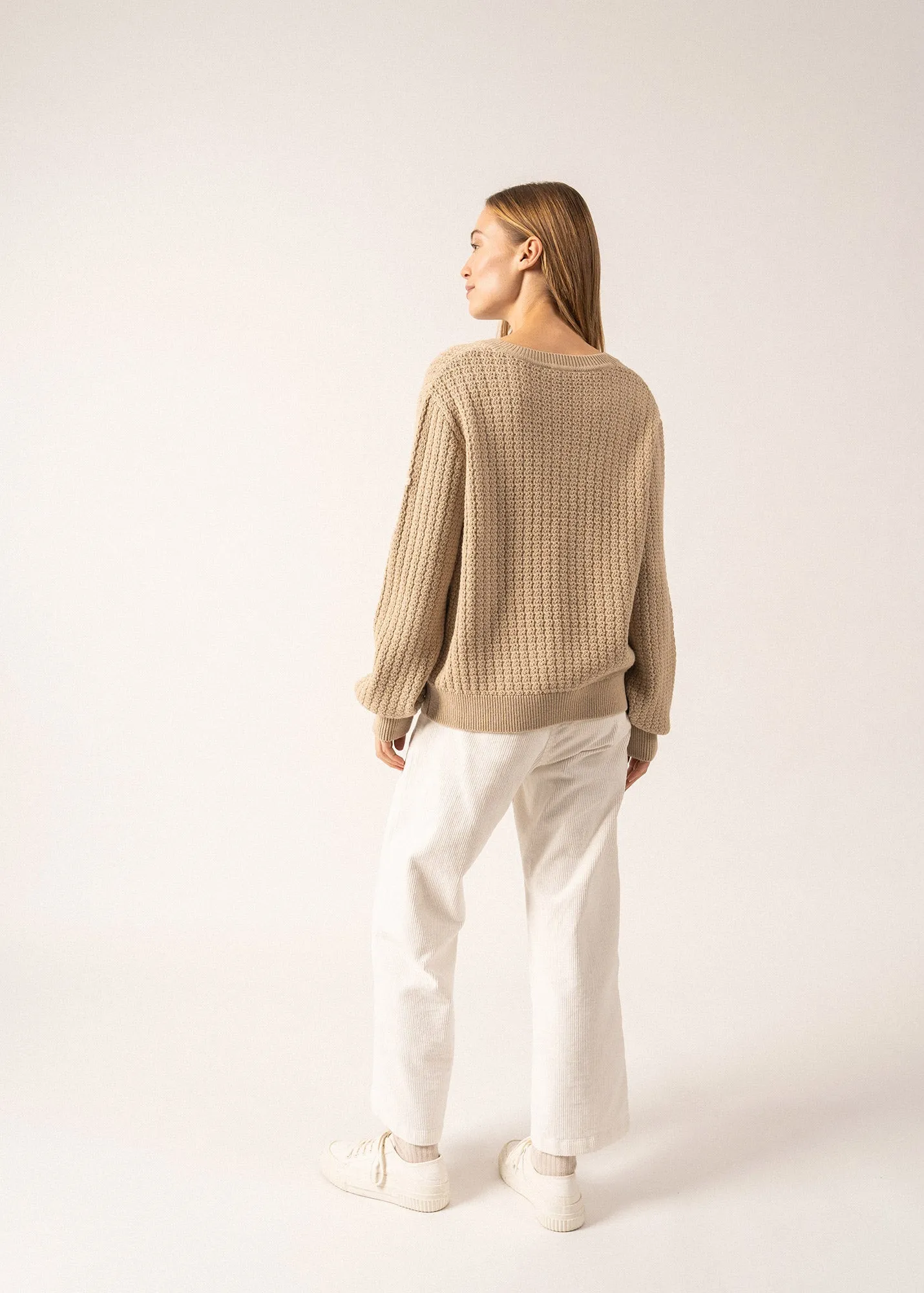 Fairlie V-neck Jumper - in wool and cotton (BEIGE)