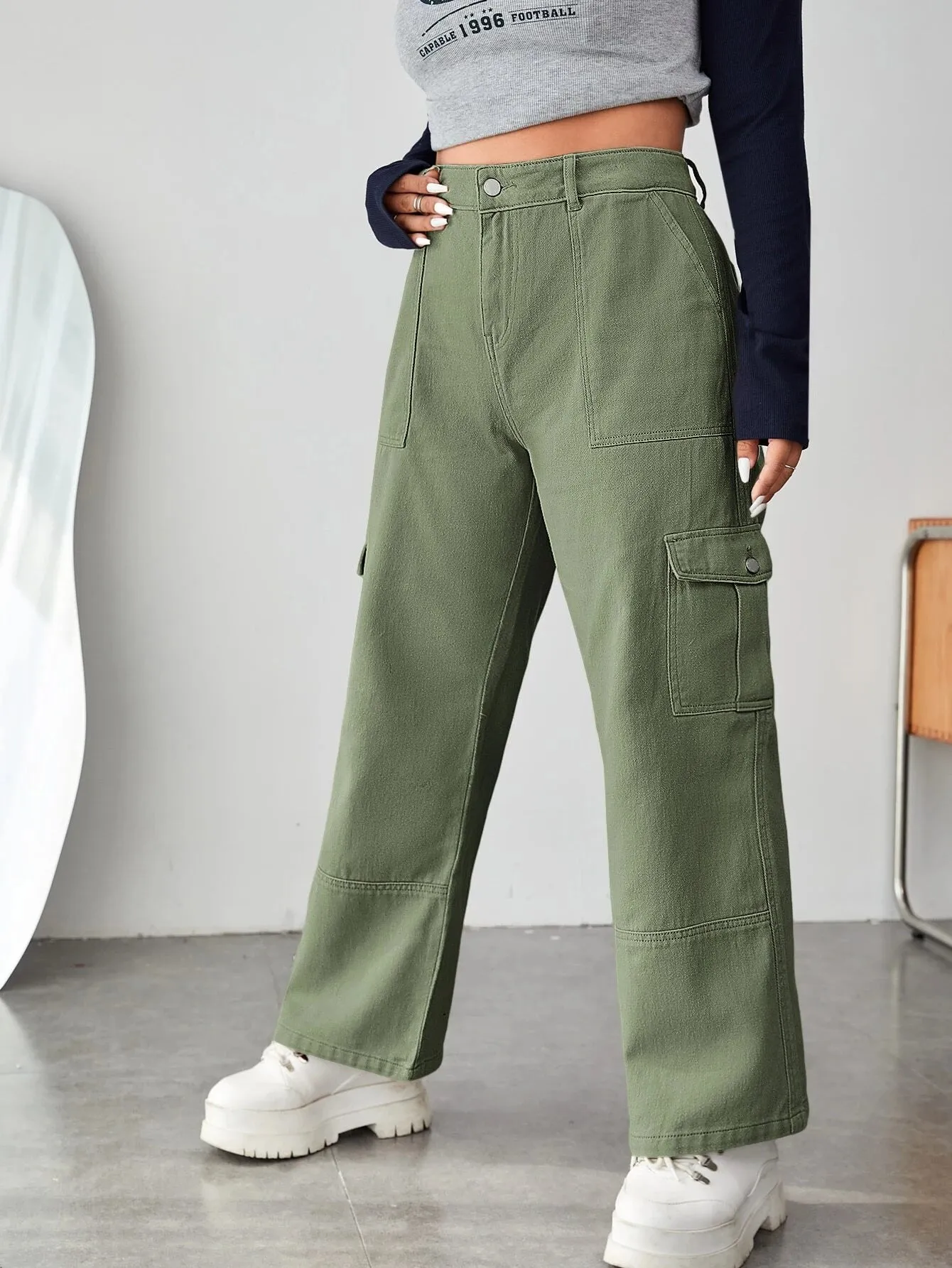 Long Pocket Side Cargo Jeans