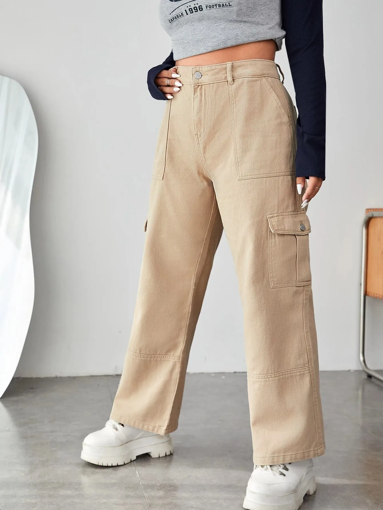 Long Pocket Side Cargo Jeans