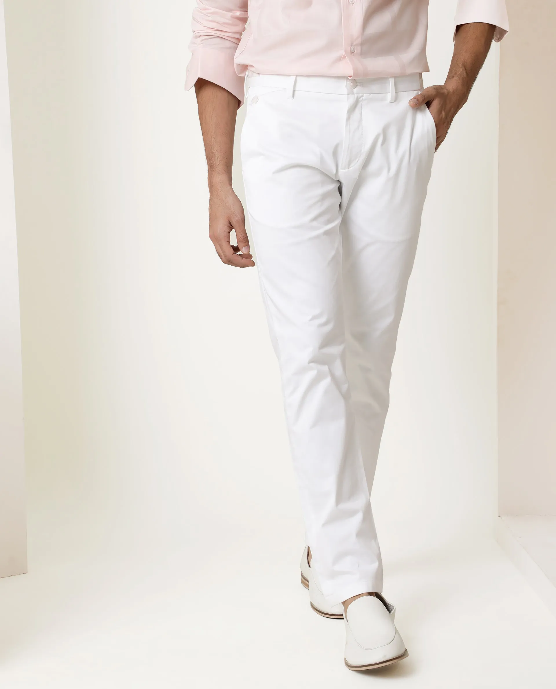 Rare Rabbit Men's Daron White Solid Mid-Rise Regular Fit Stretch Trousers