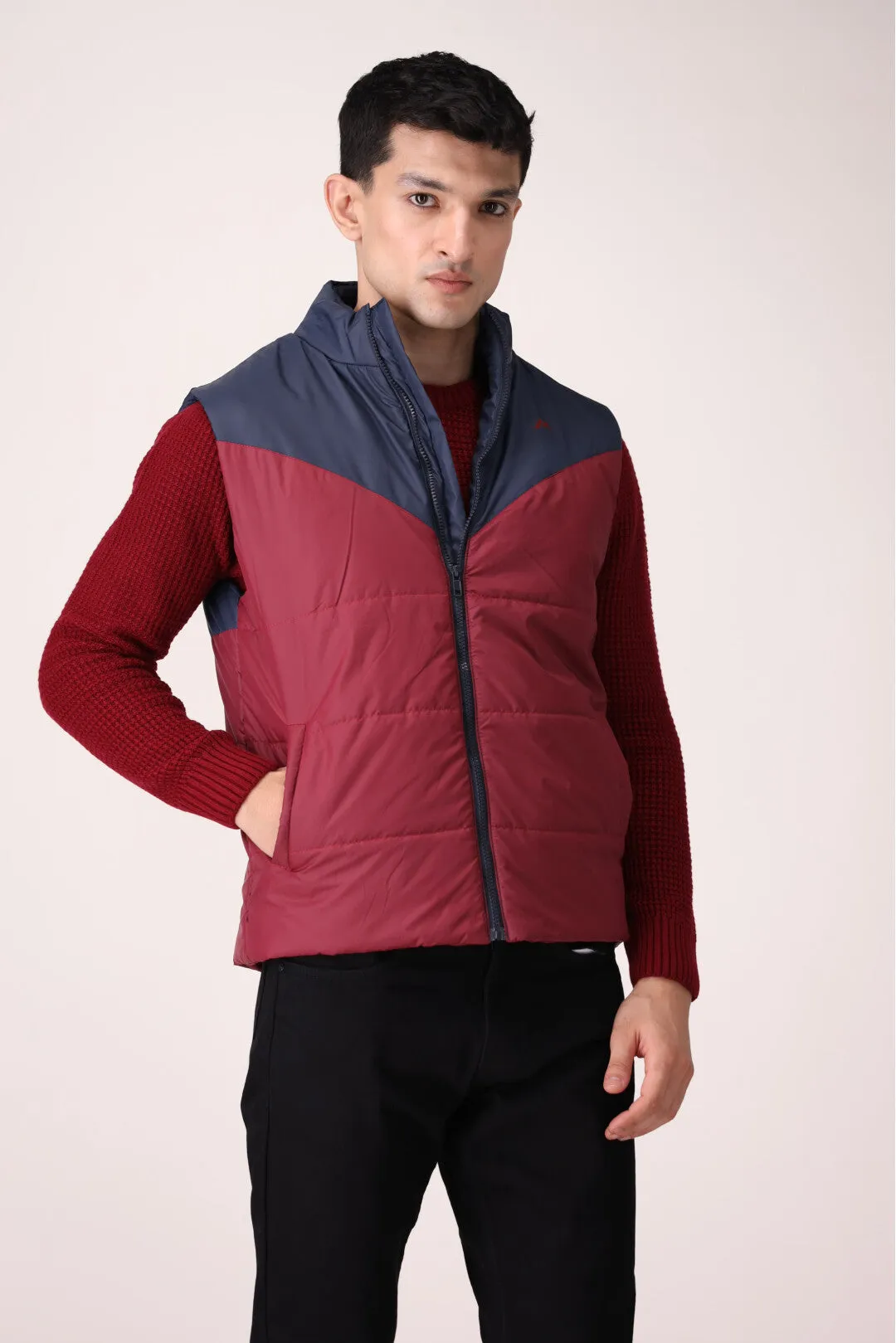 SLEEVELESS QUILTED JACKET