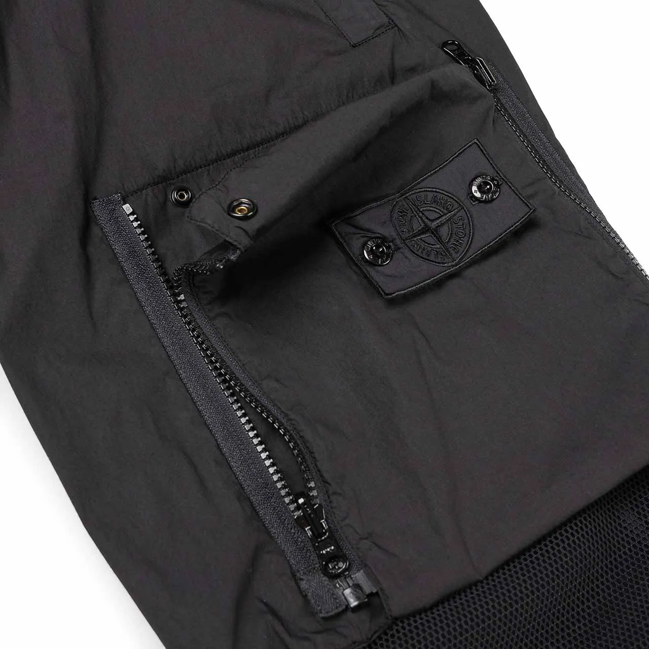 stone island shadow project convert cargo pants (black)